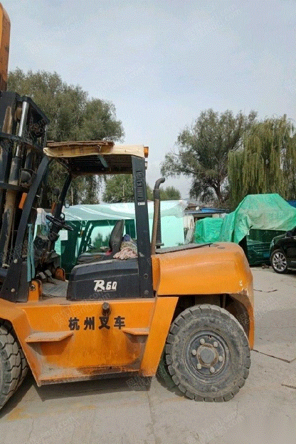 二手叉车出售