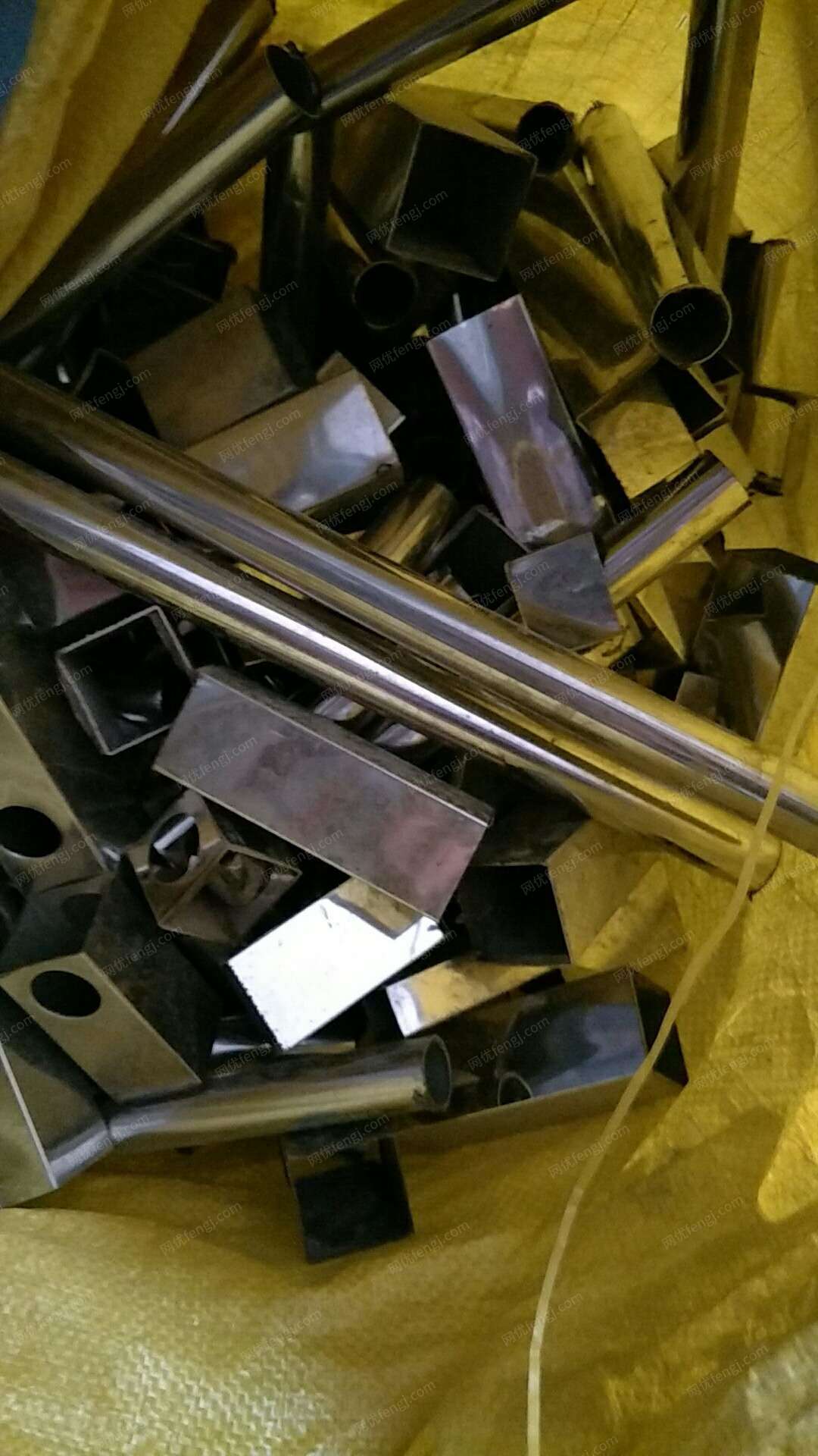 不锈钢加工厂2出售02不锈钢边角料1吨 