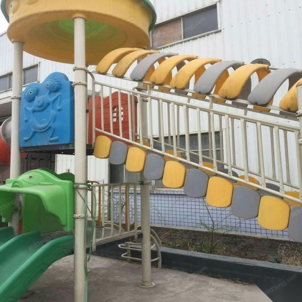 幼儿园八成新大型滑滑梯 10000元出售