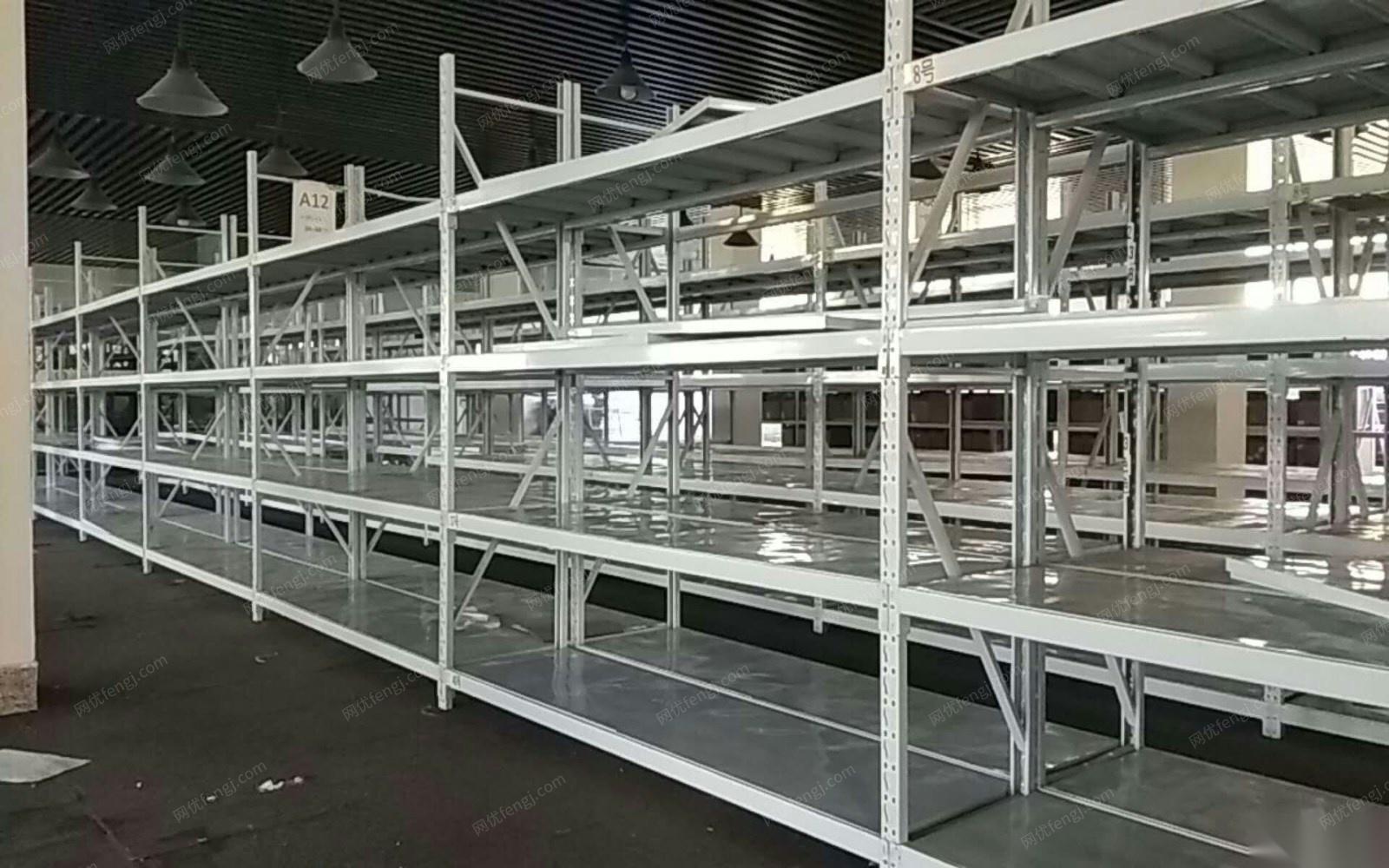 义乌有一批2手仓库货架出售 200X200X50的尺寸100多个