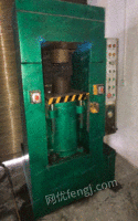 二手油压机200吨300吨四柱液压机框试油压机 26000元
