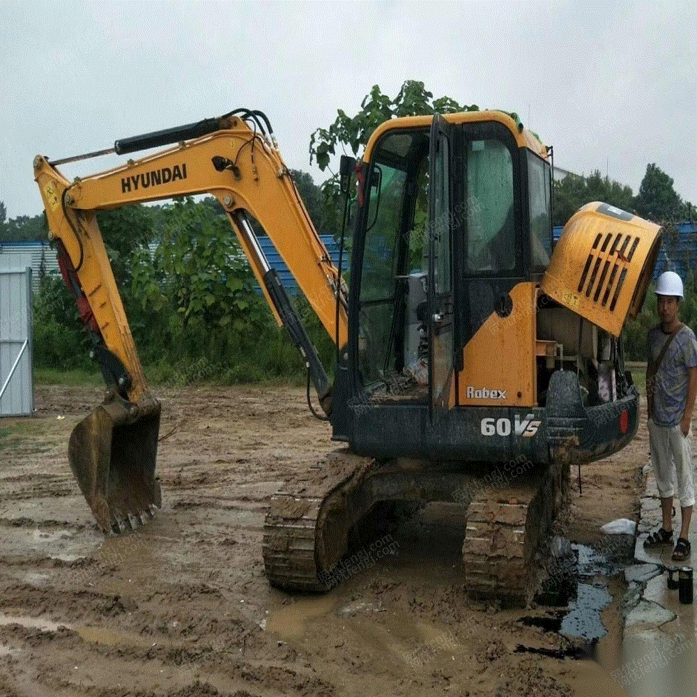 出售 现代60vs挖机 25.6万元