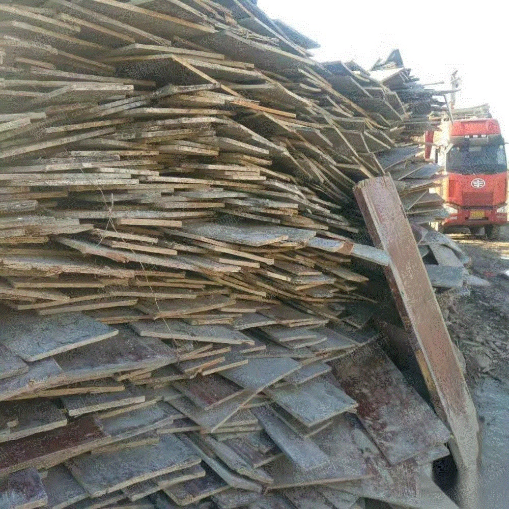 武汉木头回收 木托盘 木箱 模板 木方 建筑木材
