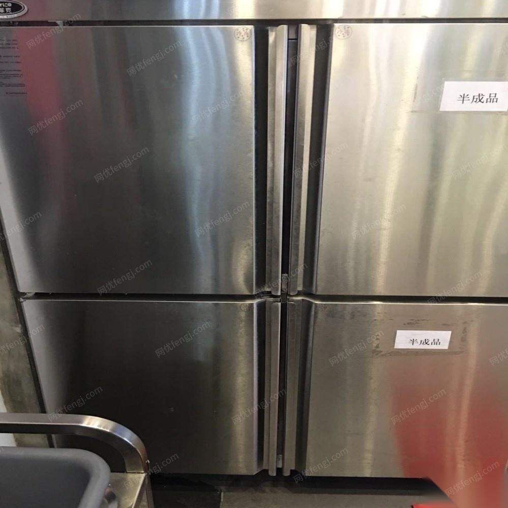厨房设备低价出售,四门冰箱1个，两开门大冰箱1个，单开门冰箱1个,等