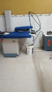 转让9.5成新uCC品牌uCC12公斤干洗机，烘干机，烫台烫台