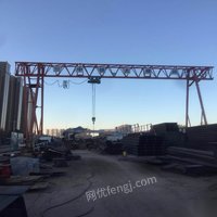 两台龙门吊机打包出售，一台20吨，起升高度10米，跨度22米，一台10吨，起升高度10米，跨度22米