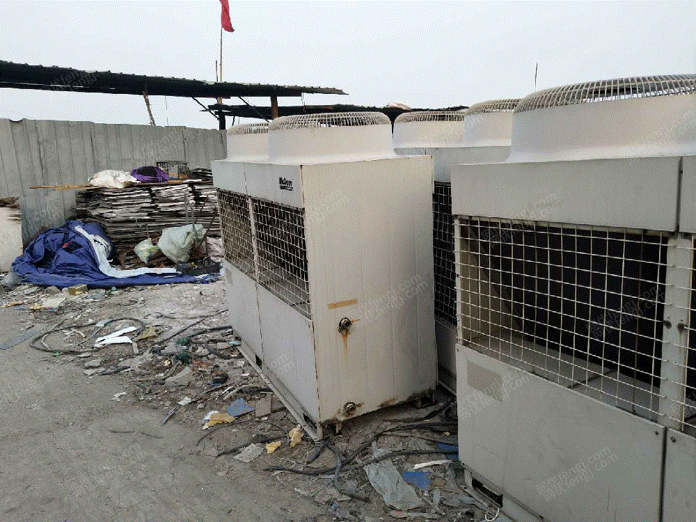 二手風(fēng)冷熱泵機組轉(zhuǎn)讓