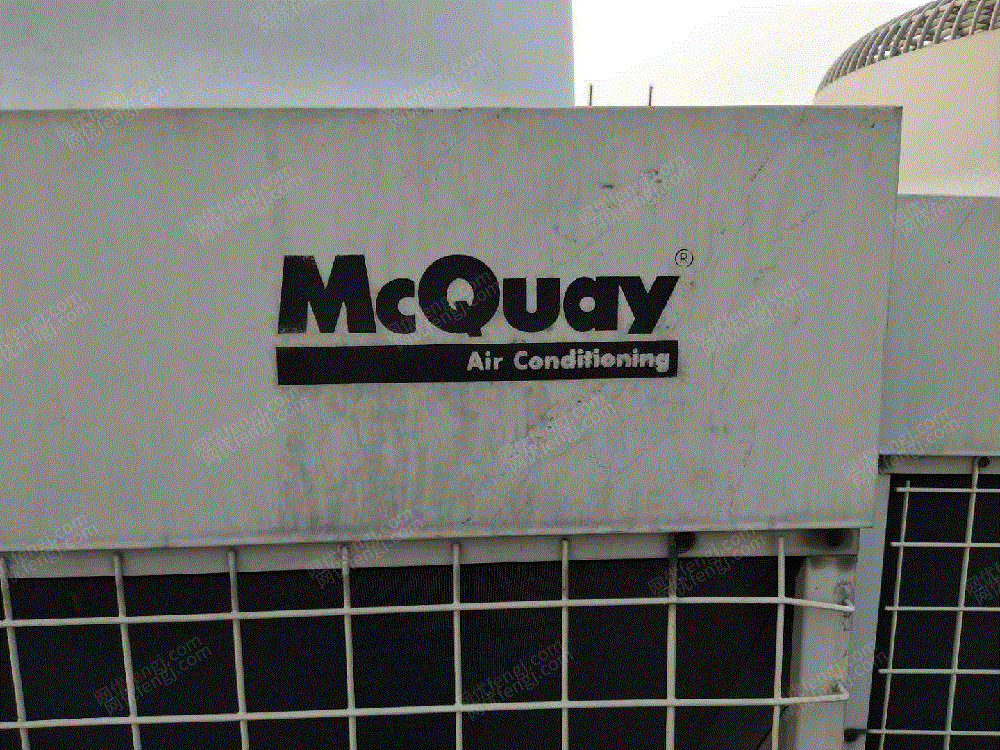 二手風(fēng)冷熱泵機組出售