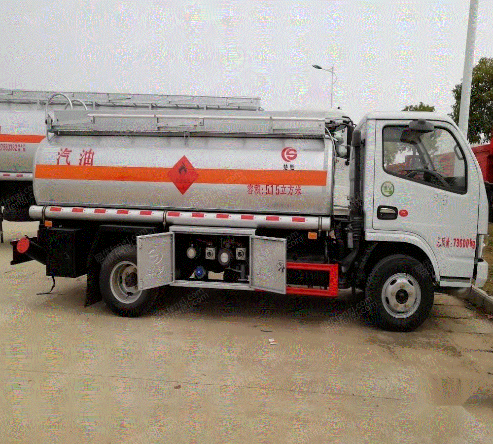 油罐车 流动加油车小型加油车东风多利卡油罐车出售