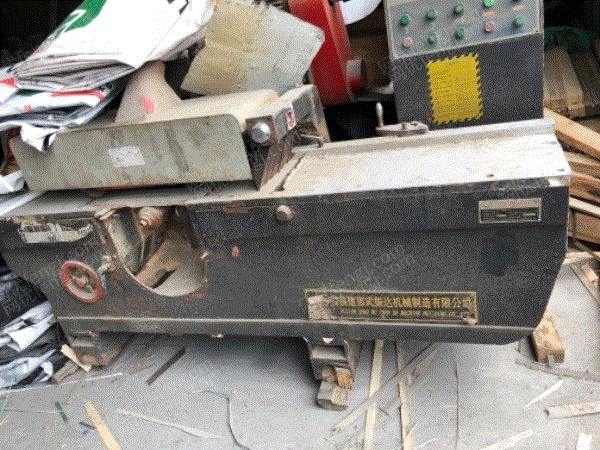 旧木材加工配套设备回收