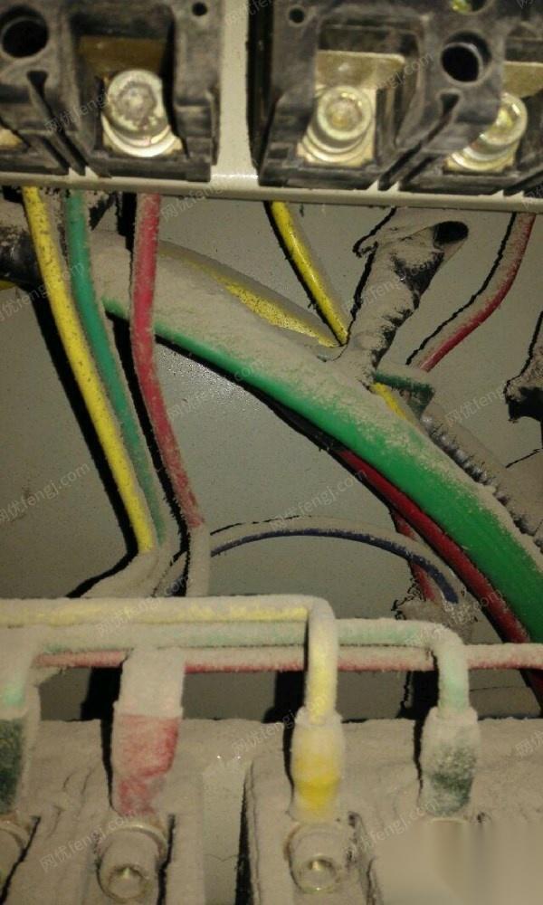 工厂8成新电缆线低价处理.45平方毫米，40米，4芯线。245平方毫米，30米，4芯线