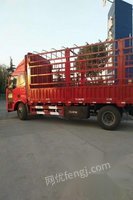 供应二手6.8米解放高栏车国5 上海松江区自卸车/翻斗车价格