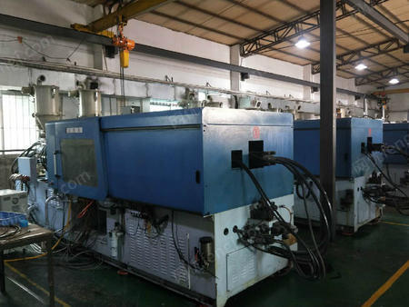 二手双螺杆注塑机出售