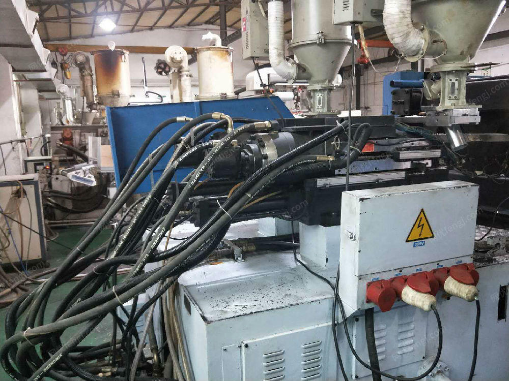 二手双螺杆注塑机回收