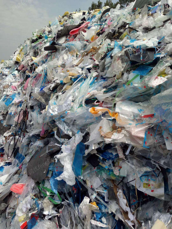 出售大量垃圾塑料袋 ，目前储备有1000吨， 