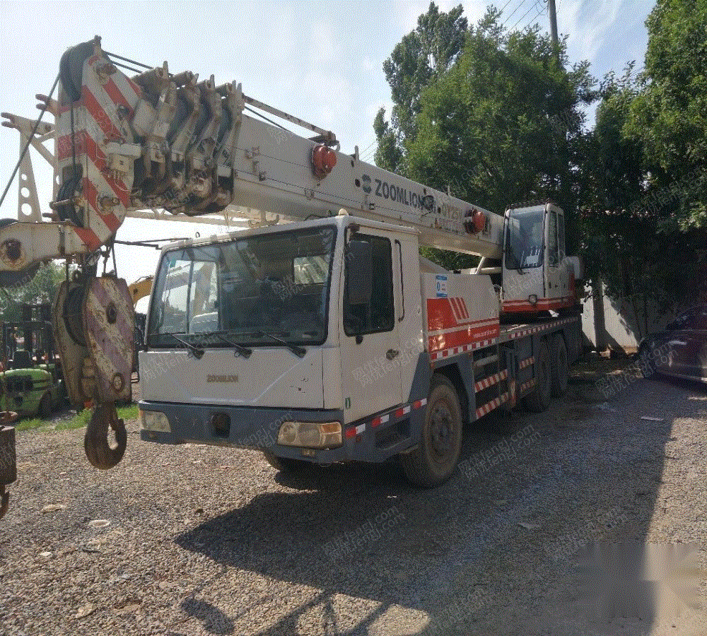 转让中联重科25v5,吊车10年.