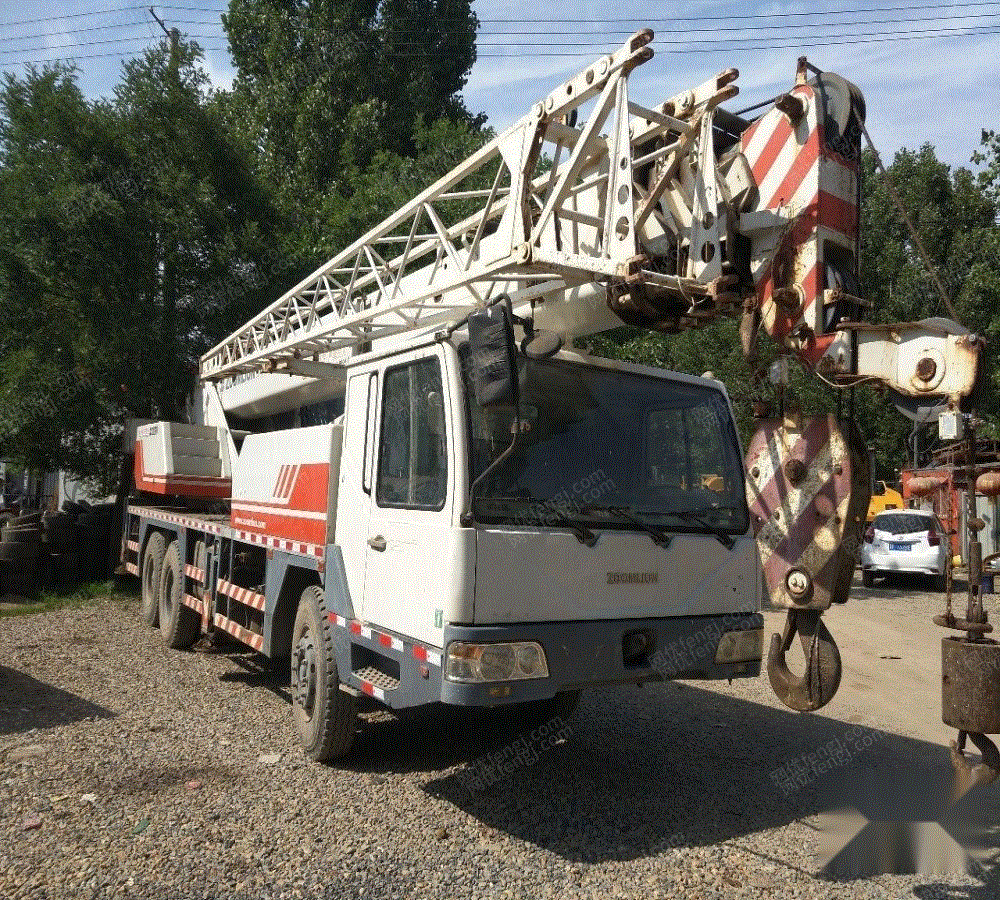 转让中联重科25v5,吊车10年.