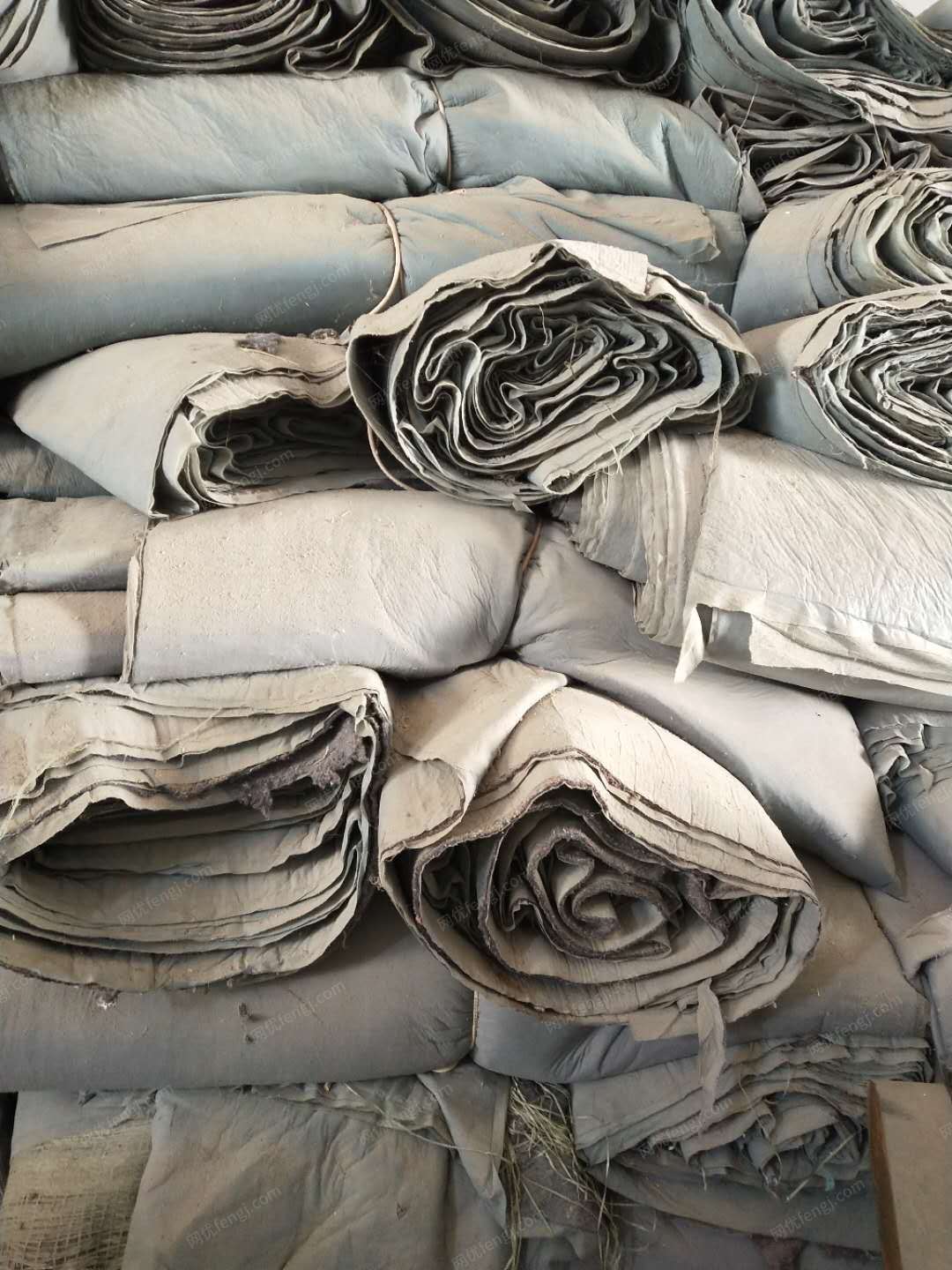 出售二手70-80吨保温毯:两面无纺布，中间中空棉 宽1.7 