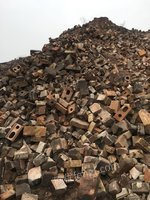 耐火材料厂出售库存3级半成品高铝砖（铝含量55）2000吨左右、报价、详情见图