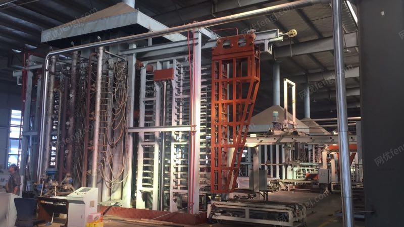 板材厂出售浙江3*6尺20层1000吨热压机1台,询价