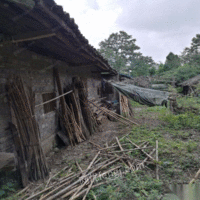 农村旧房木头出售木方，木头、立柱、瓦片等