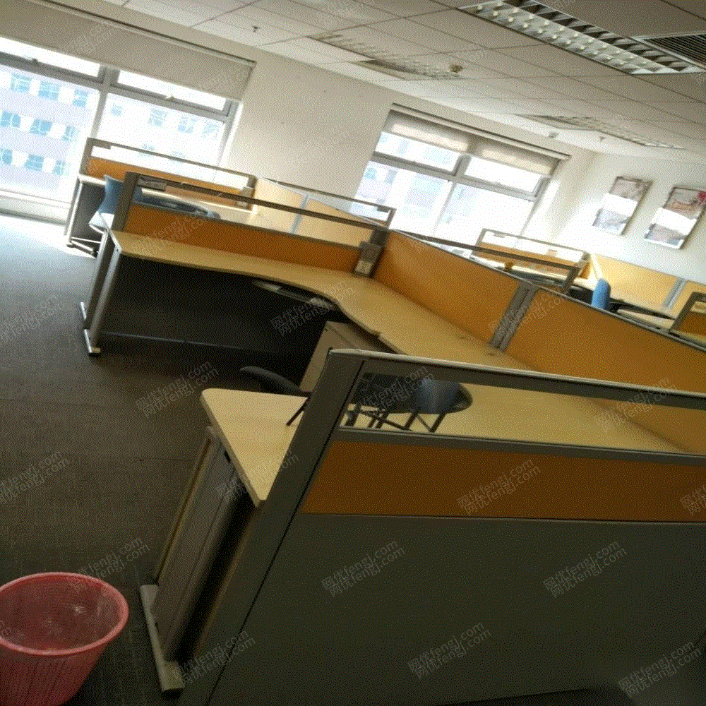 大量库存积压办公桌椅全套办公家具低价处理 其他库存物资出售