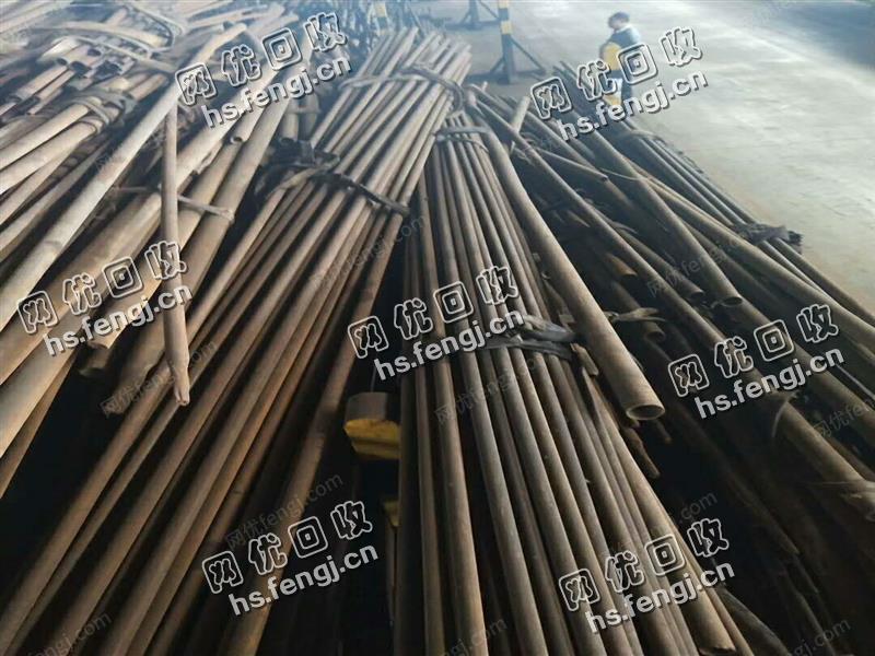 潍坊地区出售300吨5-7米长无缝管