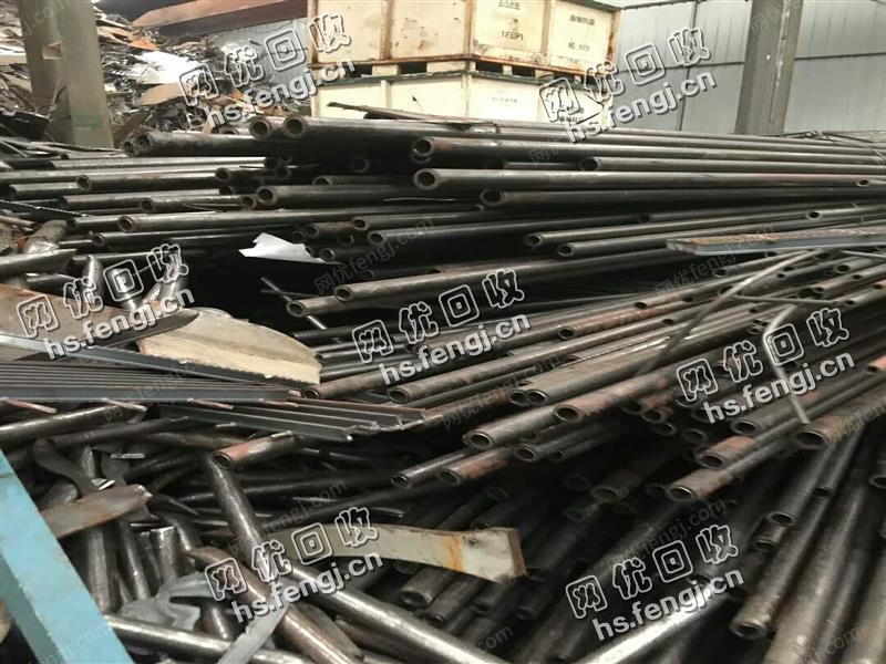 上海闵行地区出售26吨3-5个厚二级焊管