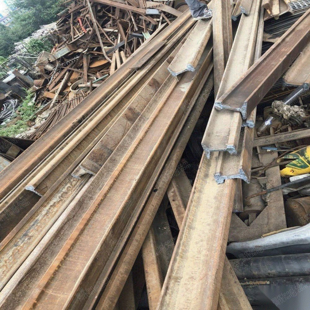黑龙江哈尔滨高价回收各种废品,各种废铁,废车,废纸,废铜,废铝