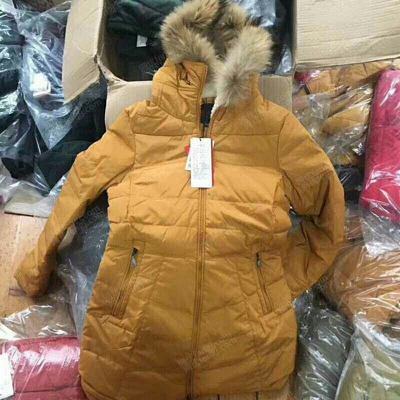 回收新旧羽绒服