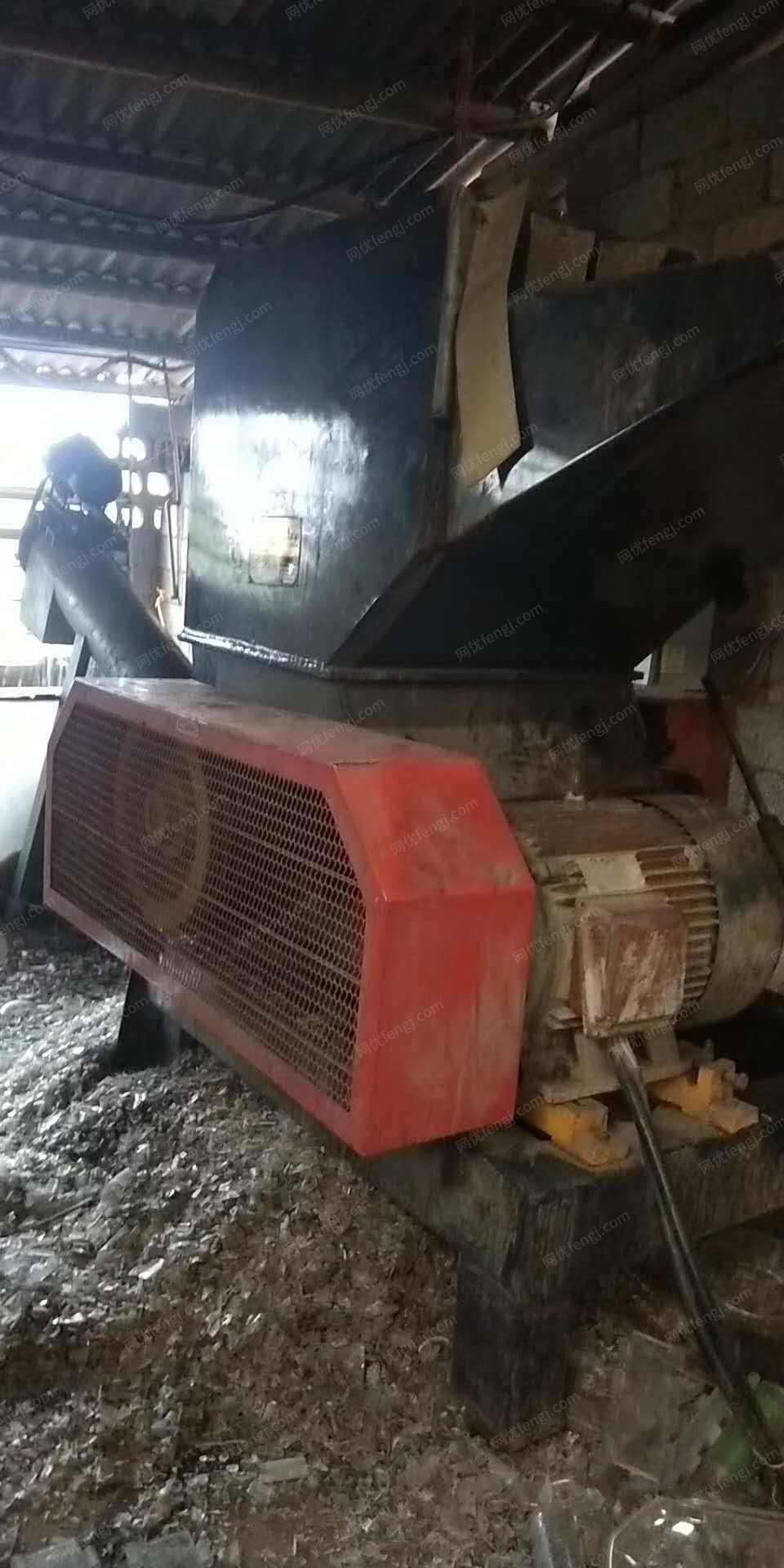 晋江地区出售一台八成新的祥山破碎机