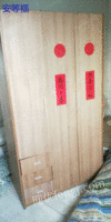 出售大量二手实木衣柜和床，九成新，在北京东城区
