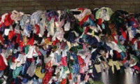 全沈阳上门高价回收旧衣服，鞋，包，棉被等