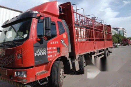 解放7.7米高栏货车 19万元