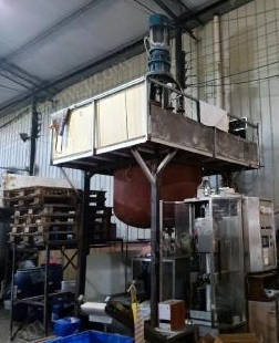 重庆出售反应釜，包装机，蒸汽机，搅拌机，铲车，其他设备  50000元