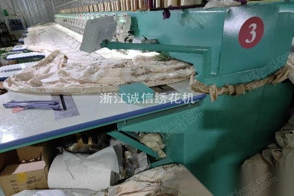 浙江绍兴转让916/400头距自动剪线原装机器大豪伺服电机8台 二手缝后设备出售