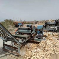 新疆喀什因为家中有事。出售二手杨树旋切机全套设备断木机 14000元