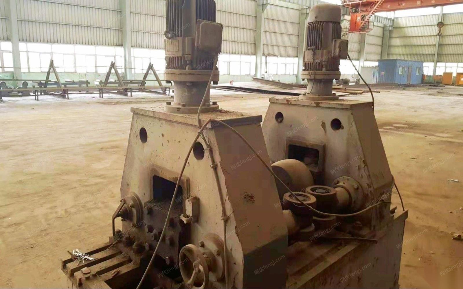 天津津南区工程结束出售h型钢矫直机，螺杆空压机，储气罐 ，砂罐各种焊机，集装箱