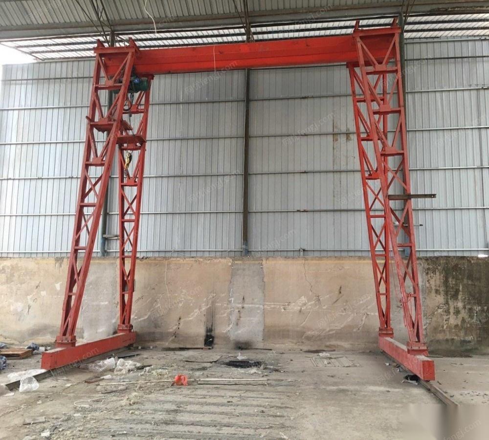 贵州贵阳个人出售二手闲置2018年5吨龙门吊一台 2.5万元 高7.5米，跨度6米