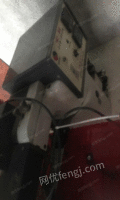 广东深圳因员工不熟悉两台台产自动上胶折边机