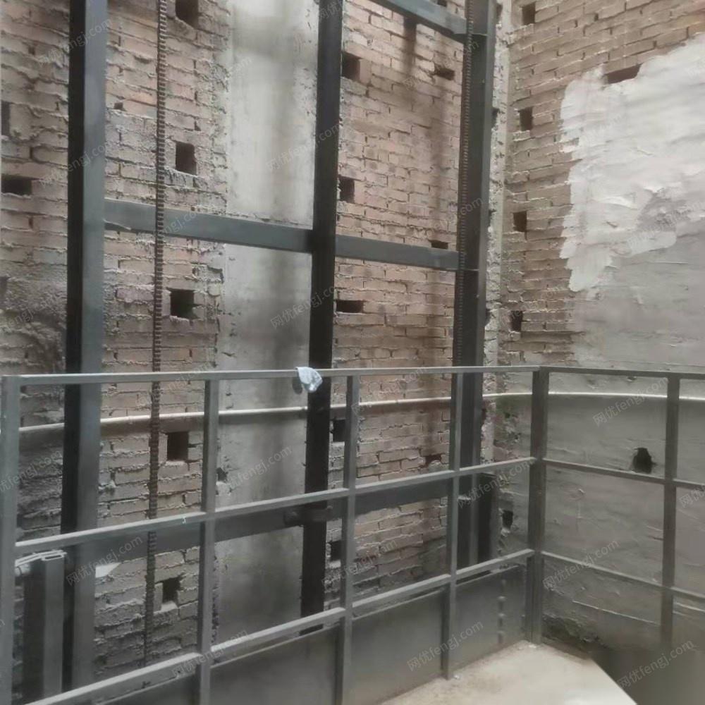 北京东城区闲置2018年9成新8米工用货梯一个转让 25000元