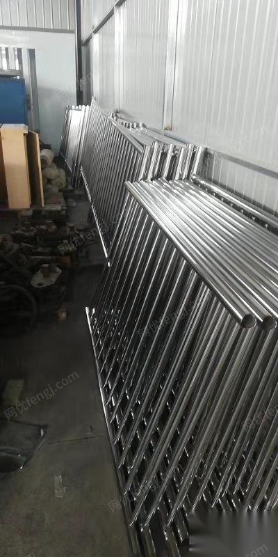 天津滨海新区因客户变更重新制作出售304不锈钢护栏 现货108米 只有这一批,打包价25000元