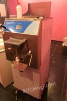 重庆渝中区因个人转行进口冰淇淋机低价处理 12000元