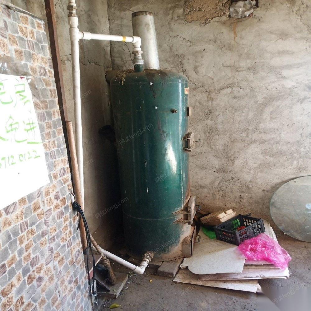 内蒙古呼和浩特店面不开了300多平米锅炉低价出售