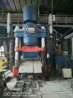 急出售  1200吨液压砖机2两台带机械手