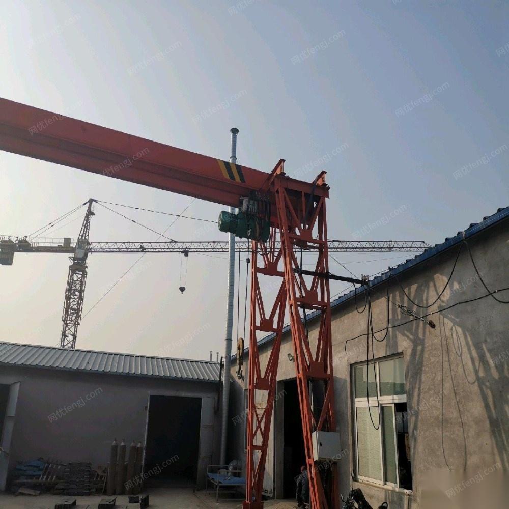 山东济宁因换厂房出售九成新5吨重龙门吊 2万元
