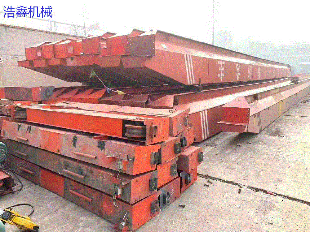 Sale of used crane 5 tons, span 23.5 meters