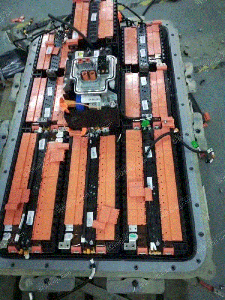 高价回收新能源汽车底盘电池包