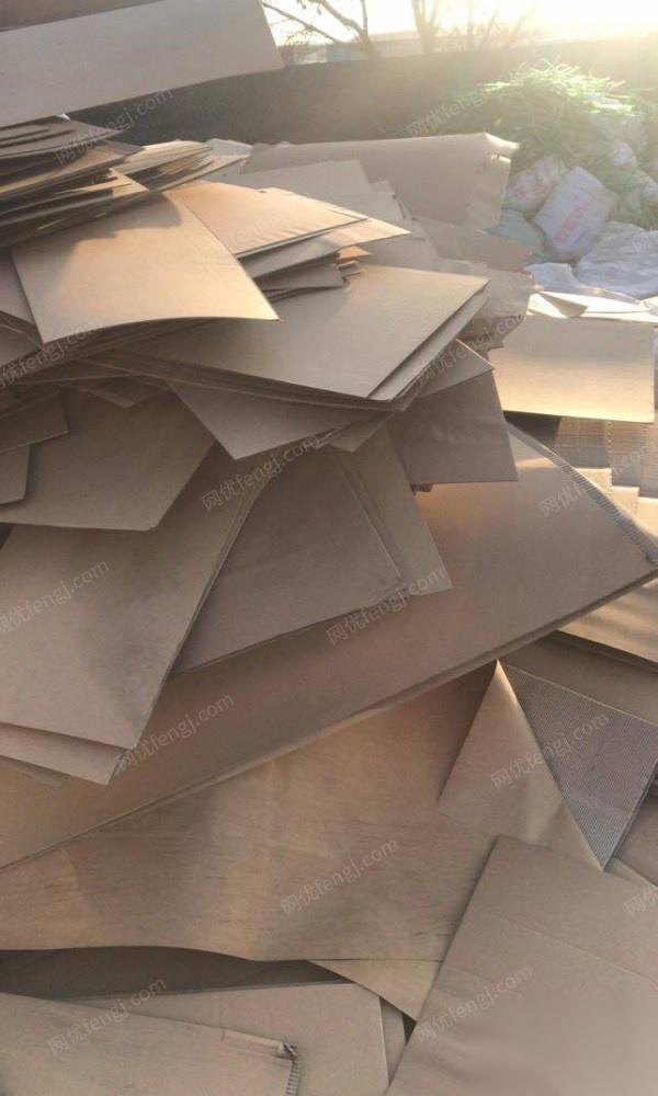 天津宝坻区出售99成新纸箱板20-30吨 每个礼拜4-5吨