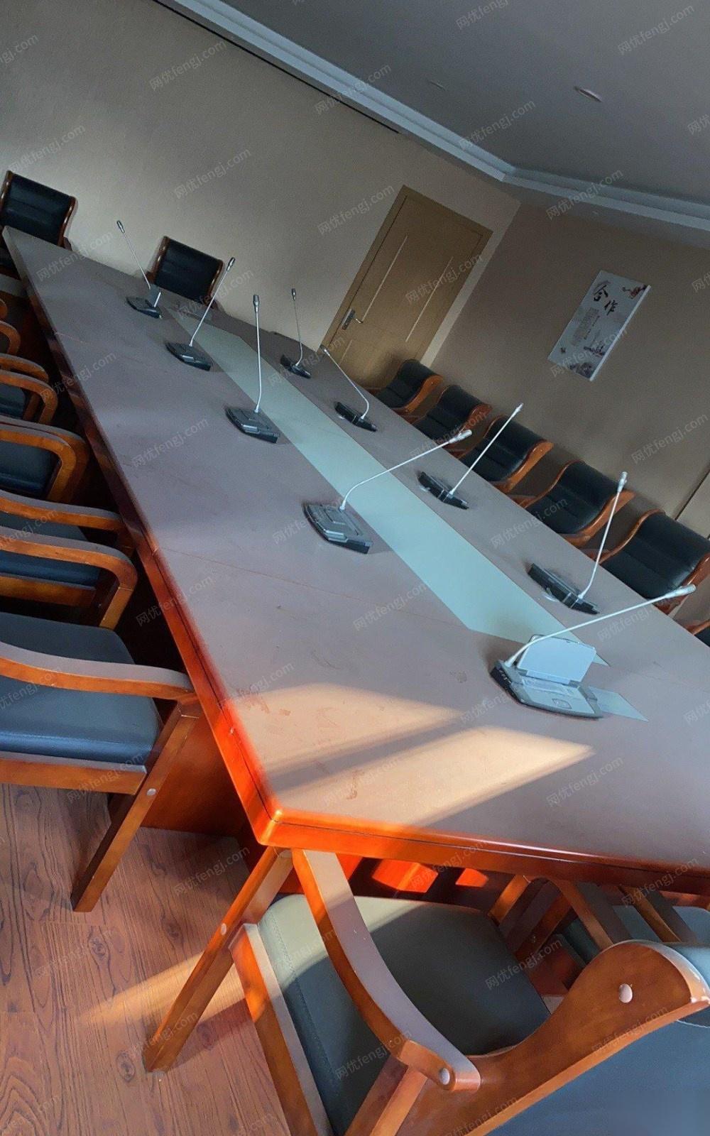江苏无锡打包出售闲置八成新6张长桌35张椅子一套会议系统 12000元